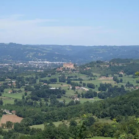 Peaceful In Thedirac Casa de Férias Lavercantière