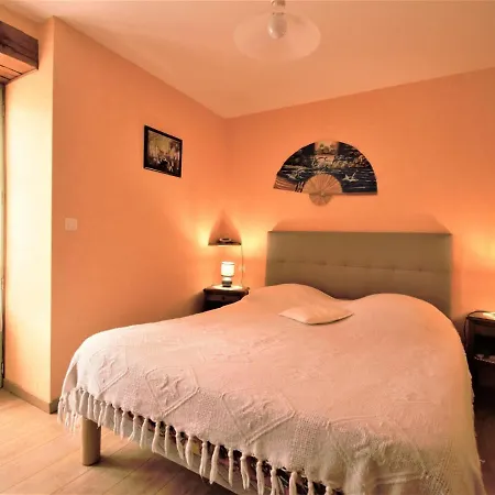 Cosy With Swimming Pool Holiday home *