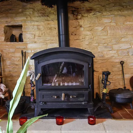 Cosy With Swimming Pool Holiday home *
